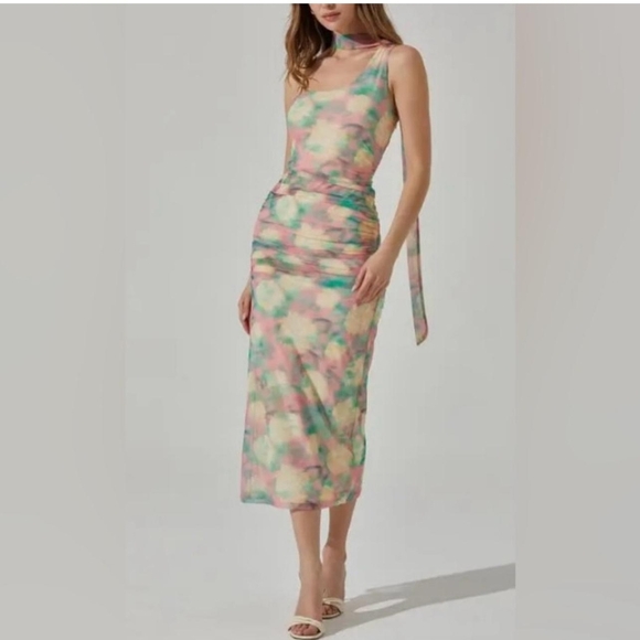 Astr Dresses & Skirts - Astr Pink and Green Ruched Sheath Dress Size S